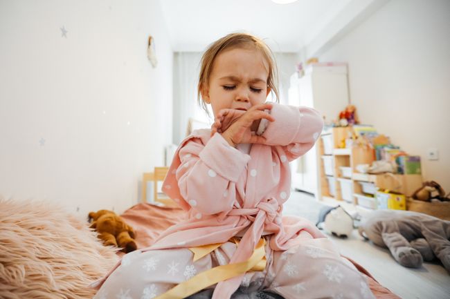 5 Jenis Obat Batuk Alami untuk Anak, Mudah Dibuat di Rumah Bun