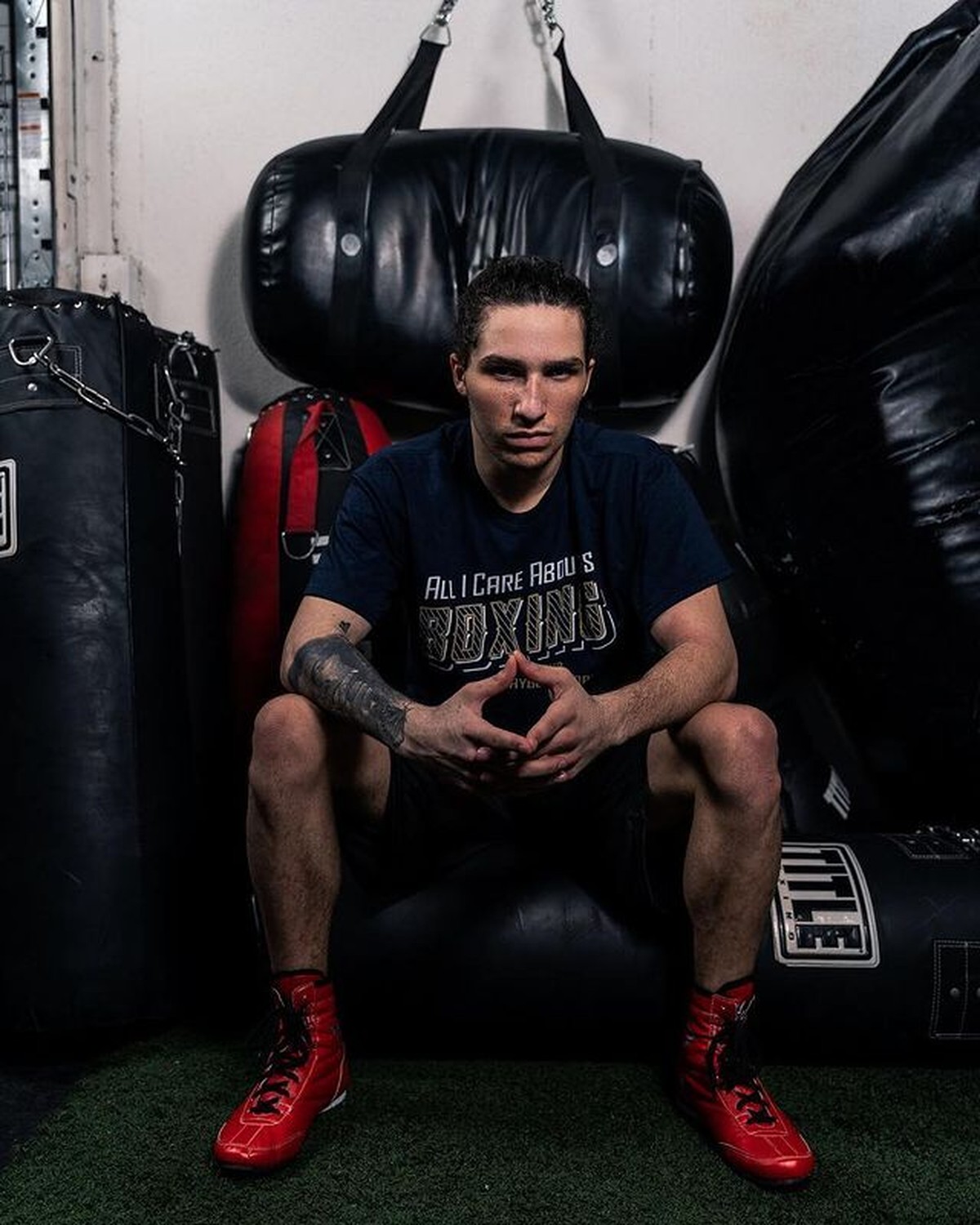 Cucu petinju Muhammad Ali&comma; Nico Ali Walsh segera debut jadi petinju&period; Yuk kita intip potret tampannya&excl;