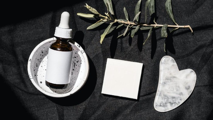 Mengenal Niacinamide Sebagai Holy Grail Ingredient Skincare Kamu Mengenal Niacinamide Sebagai Holy Grail Ingredient Skincare Kamu