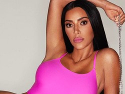 Ups! Kim Kardashian Nyaris Telanjang