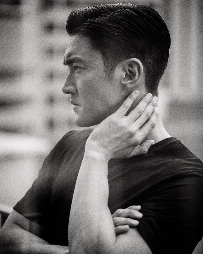 Meski tak lagi muda, Siwon Choi yang merupakan member Super Junior ini masih punya daya pikat yang besar. Wajah tampan, lengan kekar, dan perut six packnya tak luntur meski ia sudah memasuki umur 30an. Apakah Siwon merupakan biasmu? (Instagaram/siwonchoi)