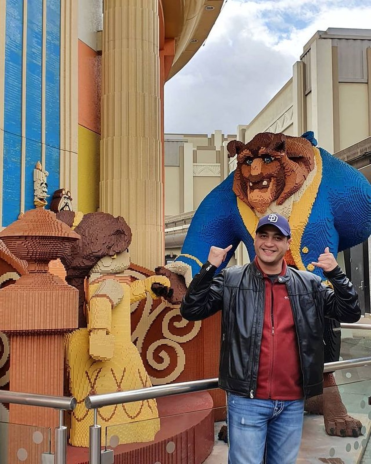 Ferry Irawan dikabarkan tengah dirawat karena sedang sakit keras&period; Yuk kita intip potret bahagia sebelum ia jatuh sakit&excl;