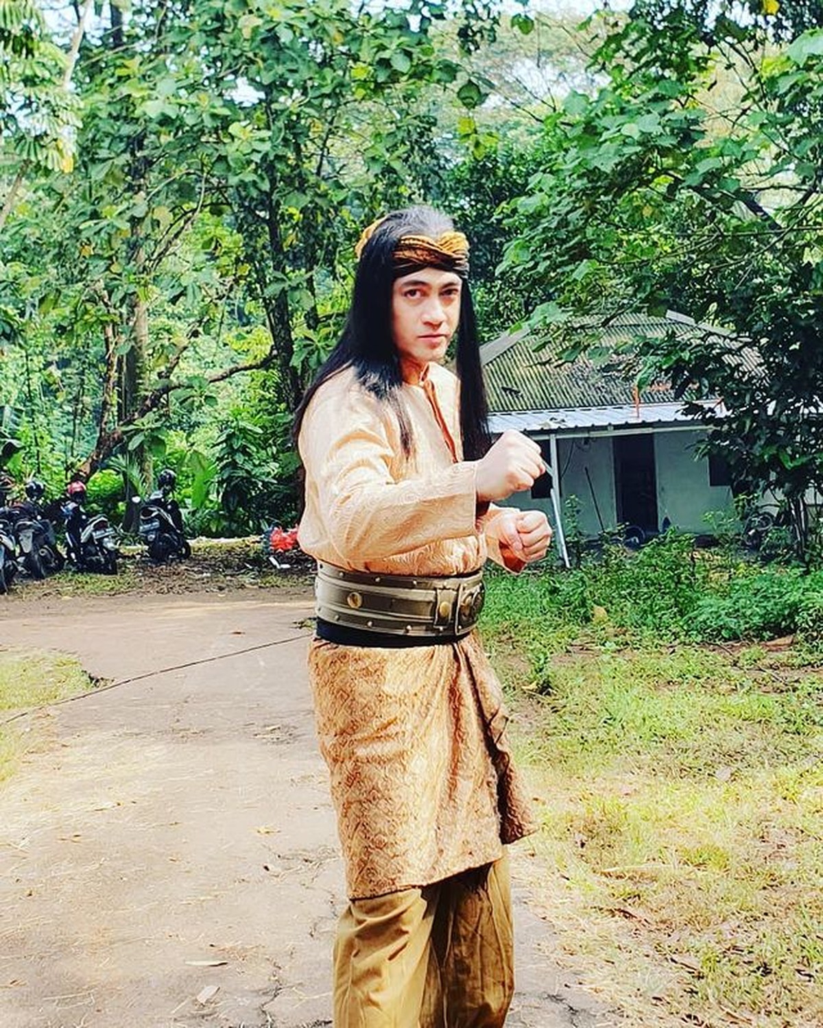 Ferry Irawan dikabarkan tengah dirawat karena sedang sakit keras&period; Yuk kita intip potret bahagia sebelum ia jatuh sakit&excl;