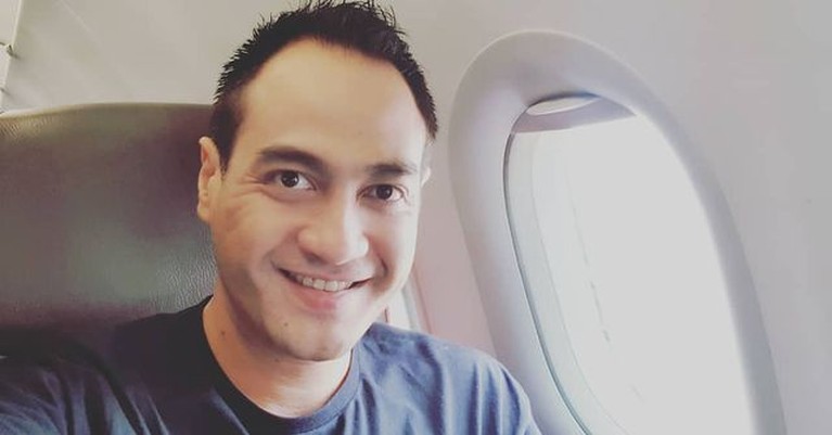 Ferry Irawan dikabarkan tengah dirawat karena sedang sakit keras. Yuk kita intip potret bahagia sebelum ia jatuh sakit!