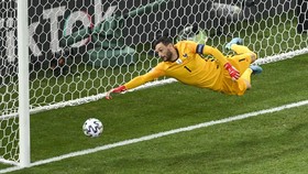 Pesan Menyentuh Lloris Jelang Prancis Lawan Argentina di Final