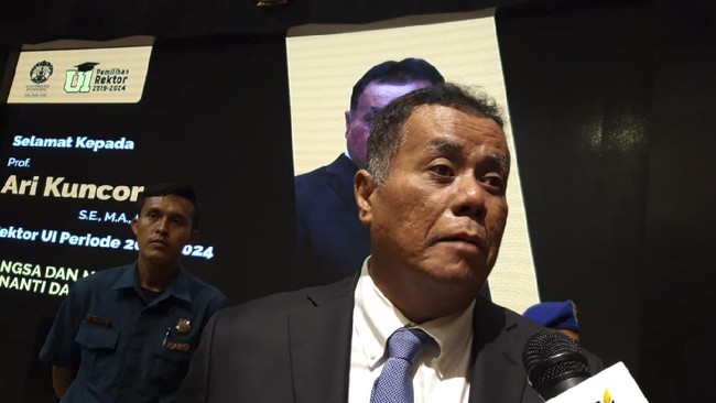 Kemendikbudristek mengatakan Majelis Wali Amanat (MWA) UI dapat memberikan keputusan soal rangkap jabatan Rektor UI Ari Kuncoro.