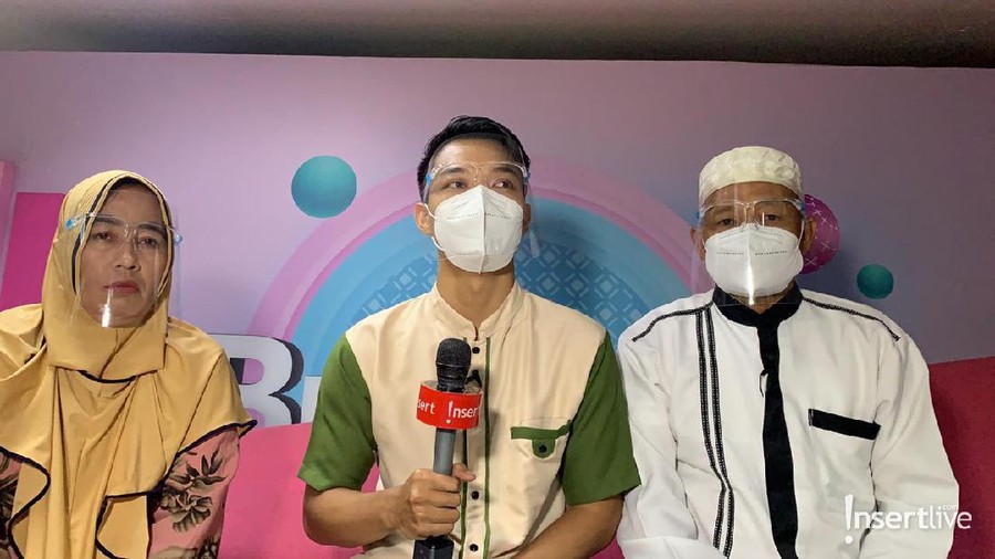 Syahroni, suami nakes yang meninggal saat hamil akibat covid-19.