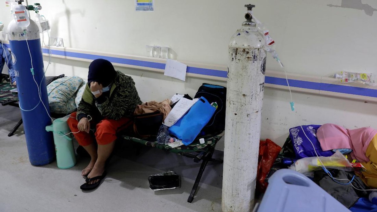 FOTO: Tumpukan Pasien Covid di Lorong ICU RS Jakarta