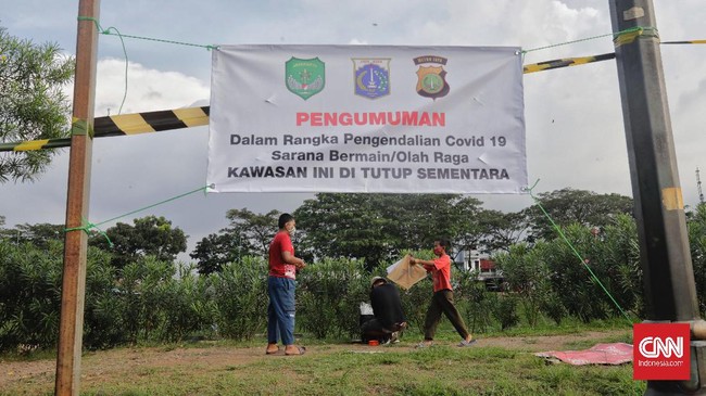 Ada 24 daerah yang masuk kategori level 4 atau sangat rawan. Seluruh wilayah DKI Jakarta masuk dalam level 4.