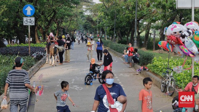 PPKM Level 4, 3, dan 2 di Jawa-Bali dan luar Jawa-Bali yang dimulai sejak 3 Agustus lalu berakhir hari ini, Senin (9/8), netizen cemas.