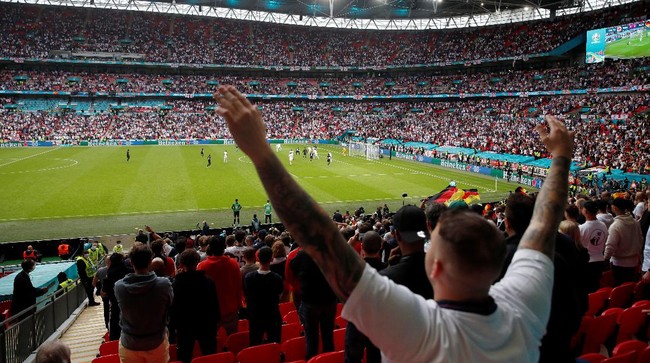 Pemuda Kanada itu tepat menebak skor Kroasia vs Spanyol dan Prancis vs Swiss yang berakhir dengan skor 3-3 pada waktu normal.