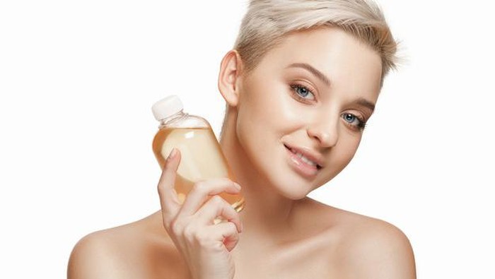 5 Manfaat Neem Oil untuk Kulit, Minyak yang Sering Dipakai Produk Skincare