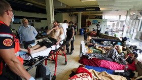 FOTO: Nestapa Imigran Ilegal Belgia, Jahit Bibir Tuntut Hak