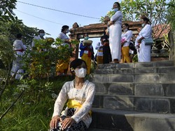Jenis Kebutuhan Manusia Menurut Intensitas, Waktu, Subjek, Sifat & Contohnya