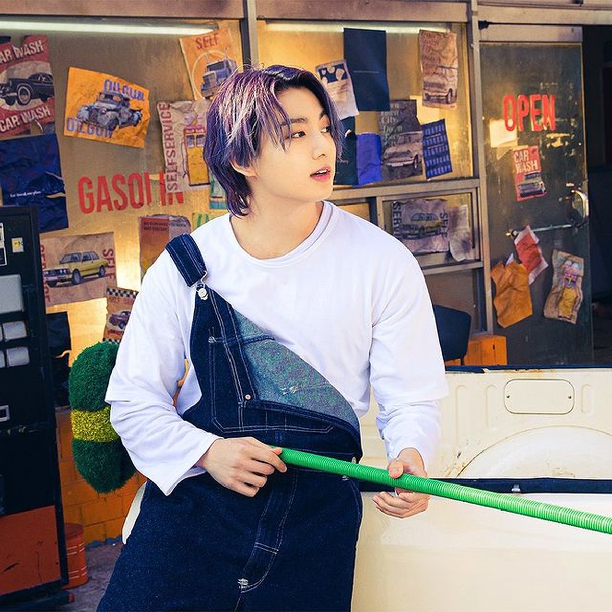 Para member BTS melakukan photoshoot dengan konsep terbaru yang unik&period; Yuk kita intip potret mereka&excl;