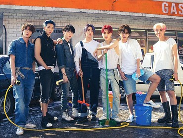 img-title Tak seperti Idol, Penulis Lagu K-Pop Populer Ternyata Hidup Pas-pasan