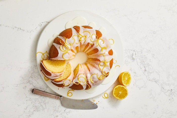 Penyuka lemon cake ini memiliki kepribadian optimis, positif, dan bersemangat. Kamu mampu menghadapi tantangan dengan begitu tangguh.