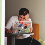 Quarter Life Crisis pada Mahasiswa Tingkat Akhir, Galaunya Double!