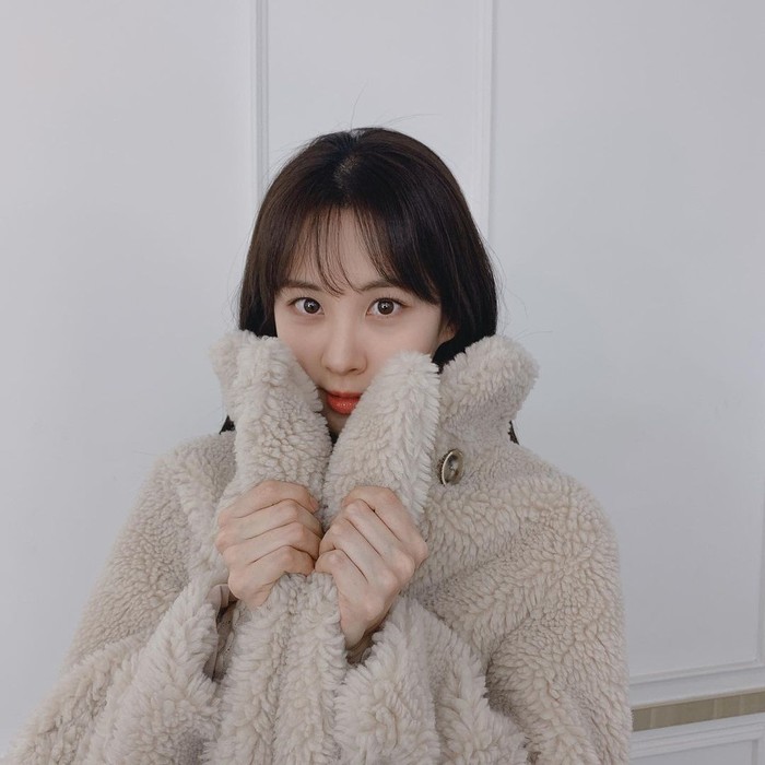 Member SNSD dan juga aktris Seo Hyun makin terlihat manis dengan rambut berponi. Maknae Girls Generation ini terbilang kerap mengganti gaya rambutnya karena keperluan syuting sejumlah drama, terlebih dalam dua tahun terakhir ini. /Foto: Instagram/seojuhyun
