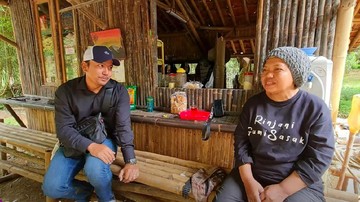 IBU AAS SEMPAT PUNYA KEINGINAN SEPERTI WANITA KOTA LAINNYA, TAPI..