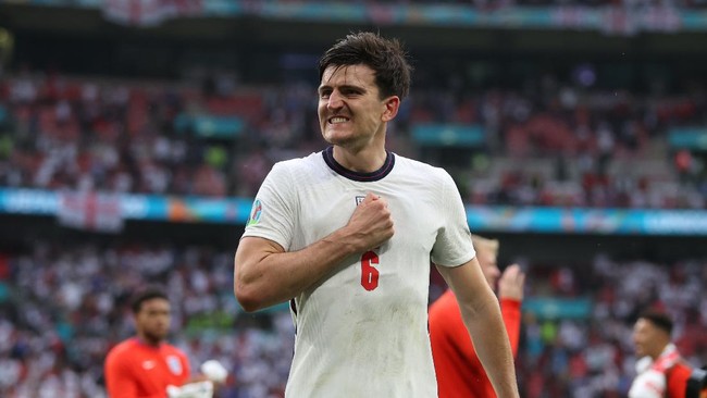 Bek timnas Inggris Harry Maguire mengungkapkan ayahnya diduga mengalami patah tulang rusuk karena terinjak-injak di final Euro 2020 (Euro 2021).