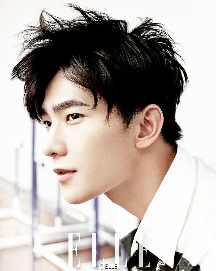Sosok Yang Yang dikenal luas dan memiliki banyak fans di China. Pria yang awalnya mengejar mimpi jadi dancer ini, akhirnya pindah ke dunia akting dan namanya melejit lewat drama Love O2O. Hingga kini, ia telah membintangi lebih dari 20 judul film. (Foto: Elle)