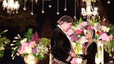 img-title Mertua Bule Ini Terharu Punya Menantu Cantik Asal Indonesia