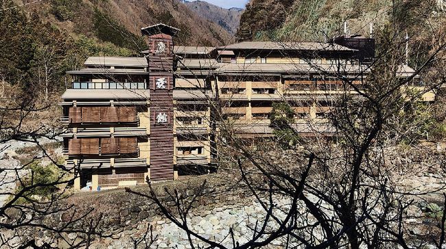 Hotel tertua di dunia ada di Jepang, bernama Nishiyama Onsen Keiunkan. Sebuah resor yang terletak di Hayakawa ini tak jauh dari Gunung Fuji.