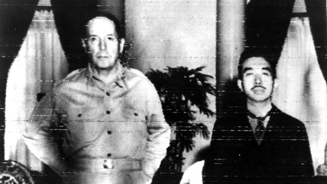 Peristiwa sejarah 2 September 1945 menandakan berakhirnya Perang Dunia II sekaligus menjadi akhir dari penjajahan Jepang di Indonesia.