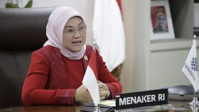 Pekerja yang 100 persen melaksanakan kerja dari rumah sebagai penerapan PPKM Darurat ditegaskan tetap berhak mendapat upah sesuai kesepakatan perjanjian kerja.