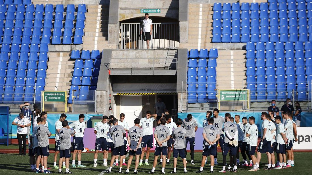 FOTO: Wajah-wajah Serius Spanyol Jelang Lawan Swiss