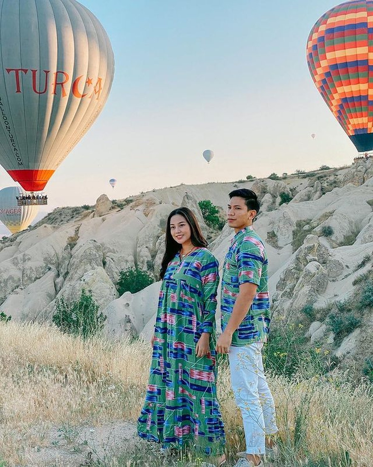 Dara Arafah sedang berlibur di Turki bersama sang kekasih&period; Namun ia tak bisa balik karena positif covid dan harus karantina&period; Yuk intip&excl;