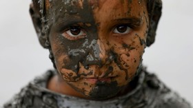 FOTO: 'Pesta' Mandi Lumpur di Hari Padi Nasional Nepal