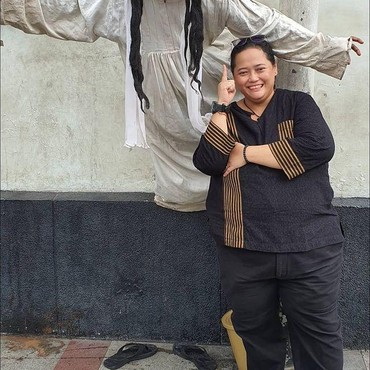 Agama Mendiang Mbak You VS Penampakan Makam Mbak You