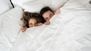 CARA MERAWAT DAN MEMBERSIHKAN ALAT BANTU SEKS