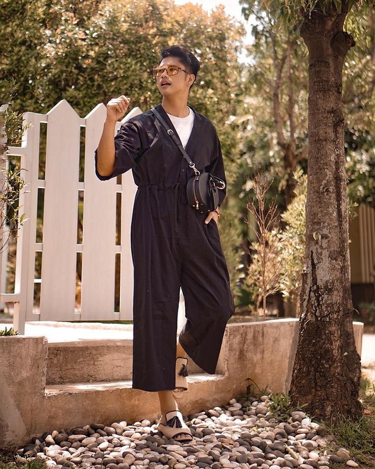 Penampilan Ricky Cuaca Makin Stylish Setelah Berat Badan Turun 60kg Ricky Cuaca berhasil menurunkan berat badan sebanyak 60kg dengan melakukan diet ekstrem. Yuk kita lihat penampilannya!