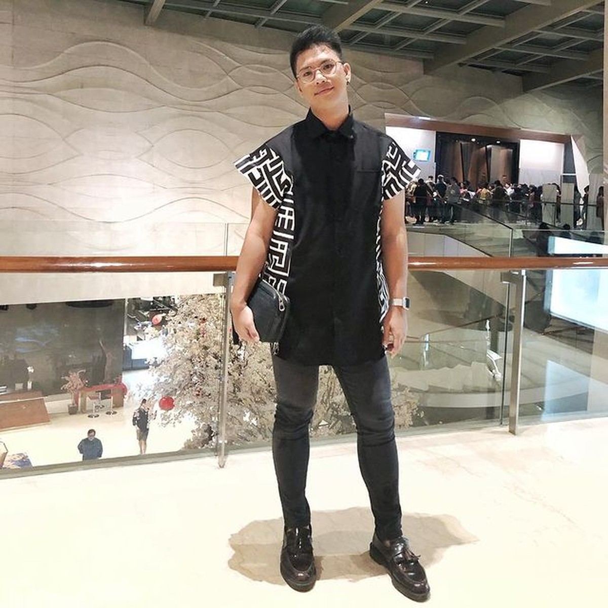 Ricky Cuaca berhasil menurunkan berat badan sebanyak 60kg dengan melakukan diet ekstrem&period; Yuk kita lihat penampilannya&excl;