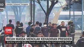 VIDEO: Ricuh Massa Menolak Kehadiran Presiden Joko Widodo