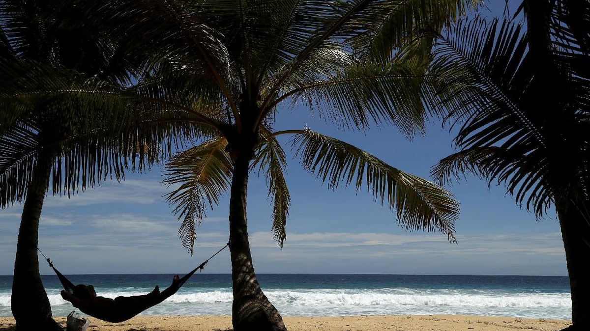 FOTO: Wisata di Phuket Perlahan Siuman