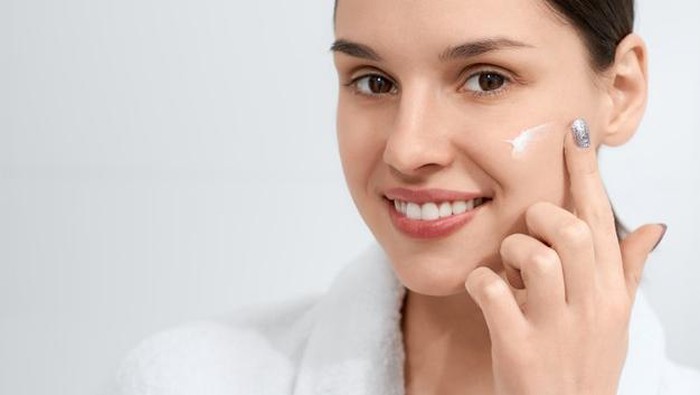 3 Pilihan Moisturizer Lokal dengan Tektur Ringan dan Tidak Lengket di Kulit