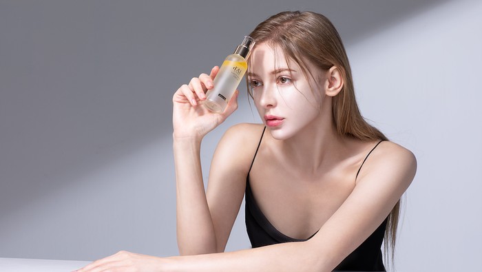 Lagi Viral di Korea, Spray Serum Ini Sekarang Ada di Indonesia!