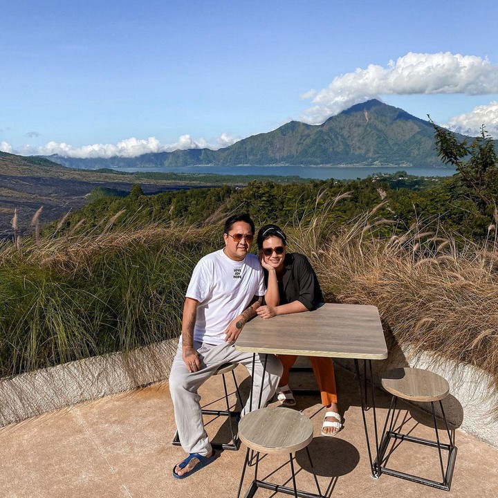 <p>Tak hanya itu, Feby juga memutuskan untuk mundur dari dunia hiburan dan fokus pada proses penyembuhannya, Bunda. Kini, Feby terlihat makin segar dan sehat, lho. (Foto: Instagram: @febyfebiola_)</p>
