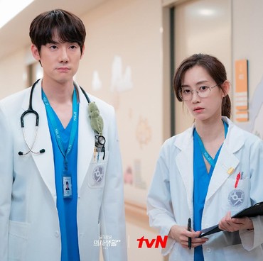 Deretan Pemain 'Hospital Playlist' yang Bakal Jadi Cameo di 'Resident Playbook'