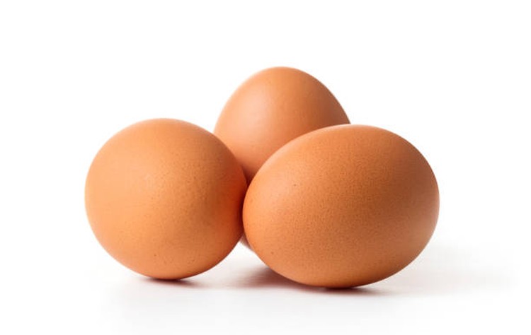 TELUR HINGGA MAKANAN KALENG Agar kebutuhan makanan selama masa isoman terpenuhi, pastikan Bunda selalu menyetok bahan-bahan makanan, ya. Simak rekomendasi berikut Bunda.