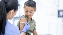 Efek Samping Vaksin Covid-19 pada Anak Menurut Ahli