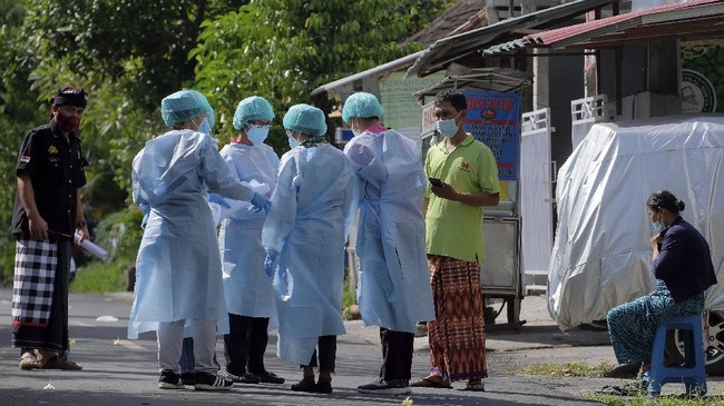 Pemerintah kembali memperpanjang PPKM di sejumlah daerah Jawa-Bali untuk dua minggu ke depan, mulai 5 Oktober sampai 18 Oktober 2021.