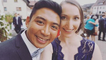 JATUH CINTA DAN MENIKAH