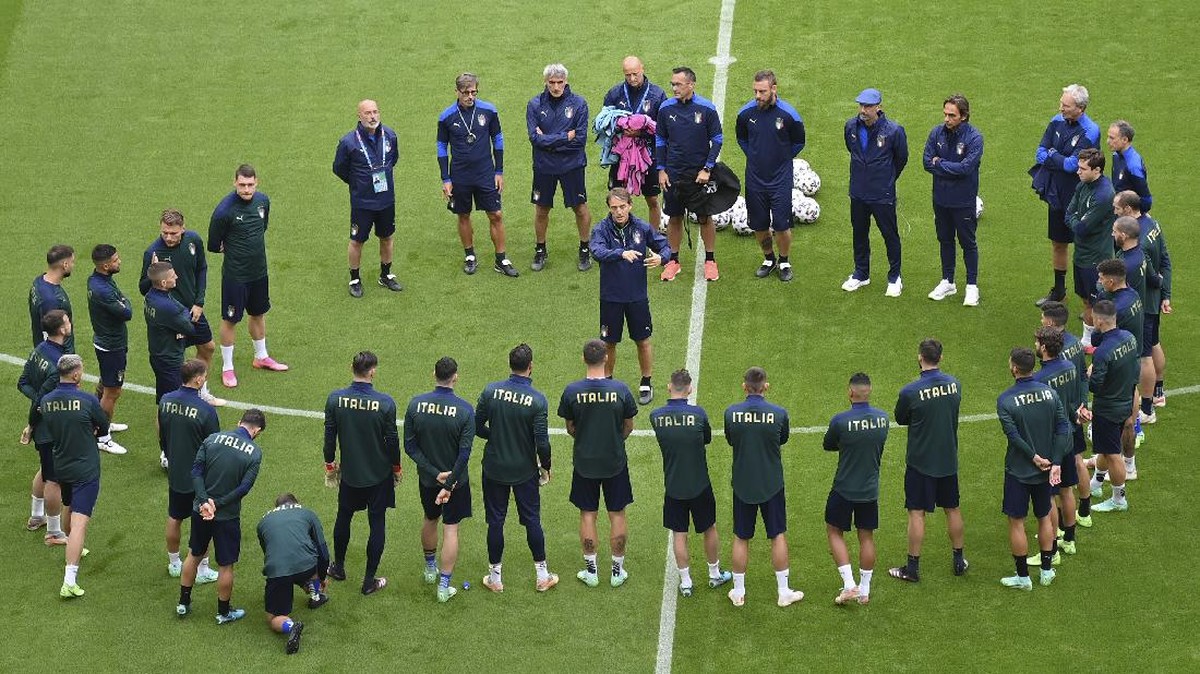 FOTO: Serius tapi Santai Timnas Italia Jelang Lawan Belgia
