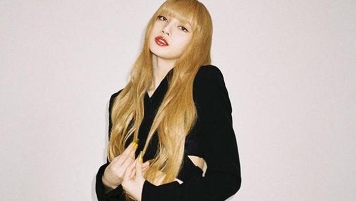 Lisa Blackpink Terpilih Sebagai Juri untuk Penghargaan Mode ANDAM 2021