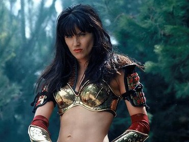 Lucy Lawless Tak Lagi Perkasa hingga Asmirandah Balas Ocehan Netizen